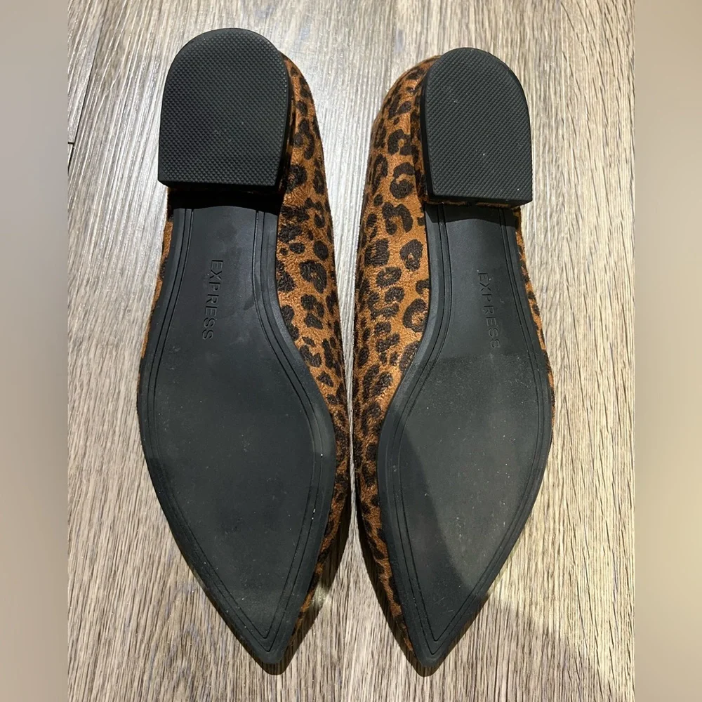 Express Leopard print flats, size 6 - Picture 3 of 3